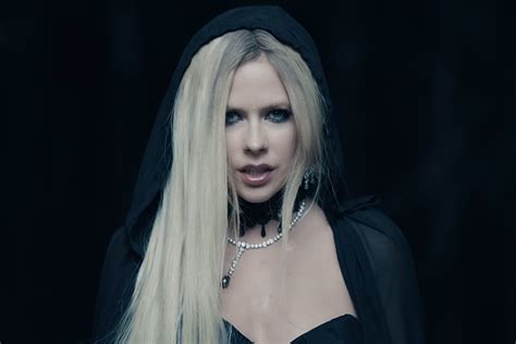 Avril Lavigne Releases I Fell In Love With The Devil Video