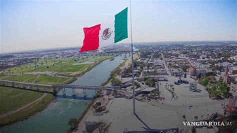 Tiene Coahuila El Récord Guinness Por La Bandera Izada Más Grande Del