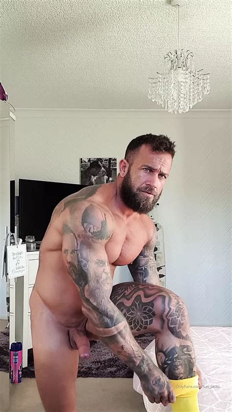 Of Gareth Hulin Tattooed Muscle Bodybuilder Showing Off Xhamster
