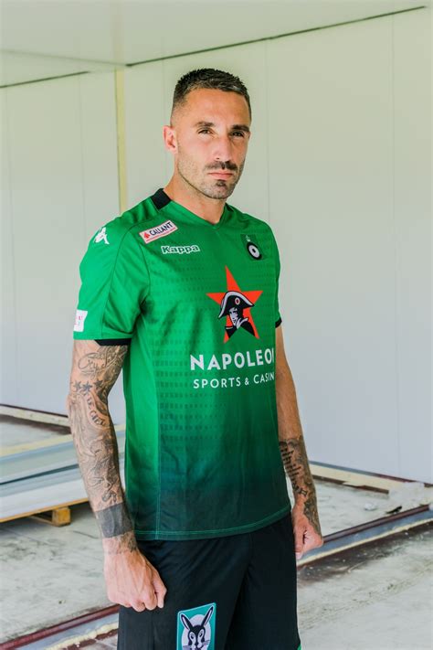 Cercle brugge koninklijke sportvereniging is a belgian professional football club based in bruges. Cercle Brugge voetbalshirts 2019-2020 - Voetbalshirts.com