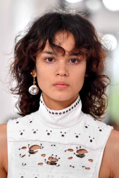 Australia's number one magazine and online teen destination with fashion, beauty, dating, life advice, plus the latest celebrity and entertainment news. How To Get French Girl Hair | Glamour UK