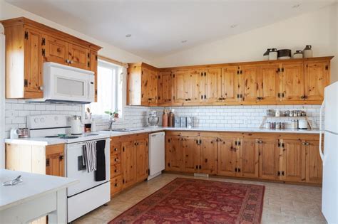 Solid wood dovetailed drawer boxes. Melissa and Sonny's Countryside Sanctuary Among the ...