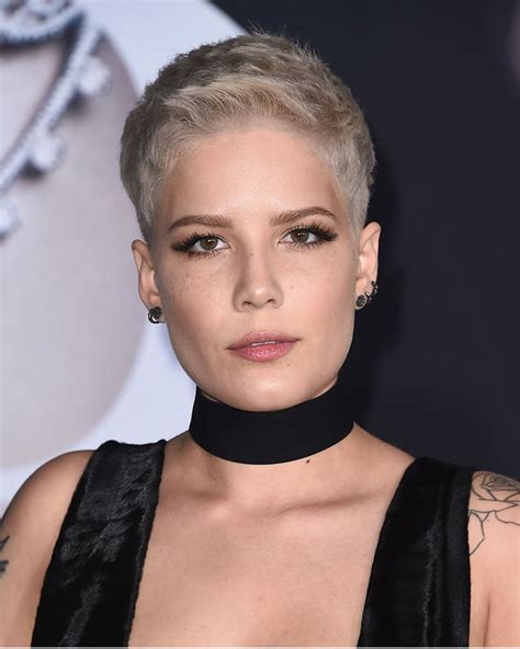 36 Easy And Fast Pixie Short Haircut Inspirations For 2020 2021 Page