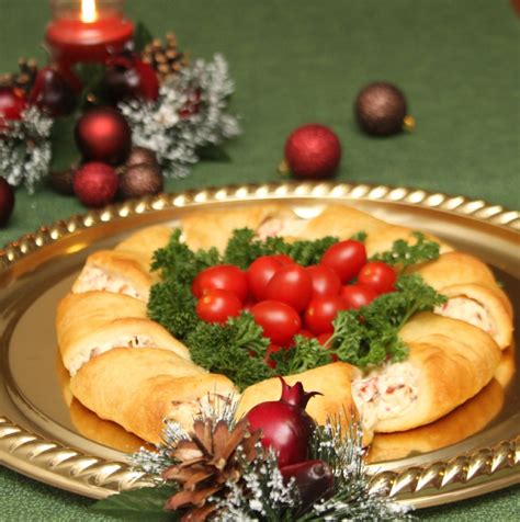 It almost looks too good to eat. Christmas Wreath Crescent Rolls Appetizer Recipes - Just ...