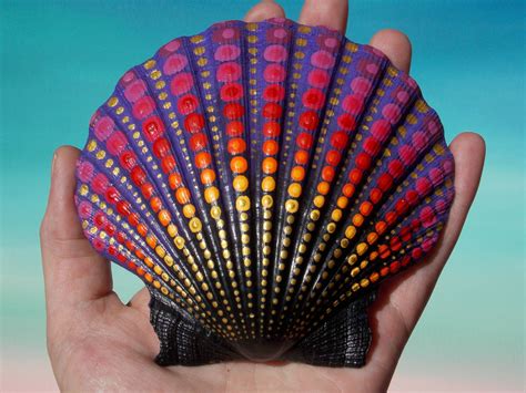 Large Painted Seashell Coastal Decor Mermaid Treasure Dot Etsy Peinture Coquillage