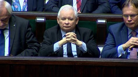 Działania cba mają mieć związek ze śledztwem dotyczącym działań na szkodę spółki notowanej na gpw. Giertych: sprawa dwóch wież będzie badana w Wiedniu ...