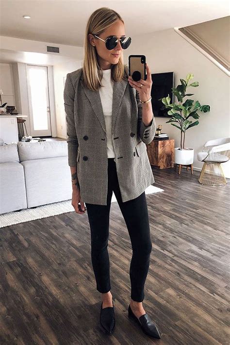 35 Classy Office Wear Looks For Fall Be Daze Live Fashion Jackson Fall Outfits For Work