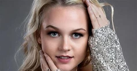 Ainda não temos as candidatas do miss universo 2021 porque o programa ainda não começou, os programas que o mesmo depende é que está ocorrendo, para selecionar as candidatas. Sunniva Frigstad Miss Noruega Universo