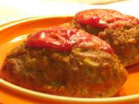How to make classic meatloaf recipe. Old-Fashioned Meatloaf | Recipe | Meatloaf with oatmeal, Meatloaf, Food recipes