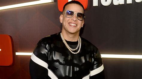 ¡no Todo Reggaeton Revelan Video De Daddy Yankee Cantando Salsa En