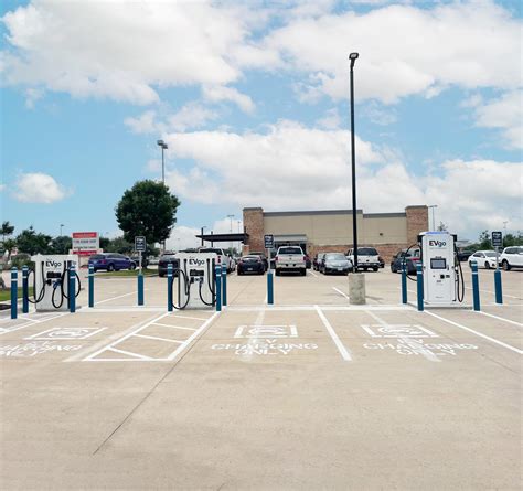 Stonehill Shopping Center - Target | Pflugerville, TX | EV Station