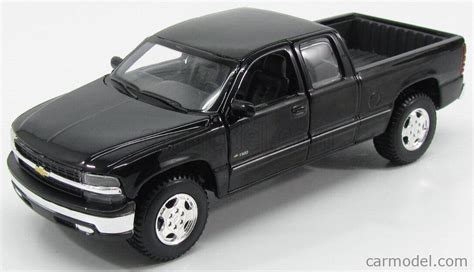 Maisto 31941bk Echelle 127 Chevrolet Silverado Pick Up 2003 Black