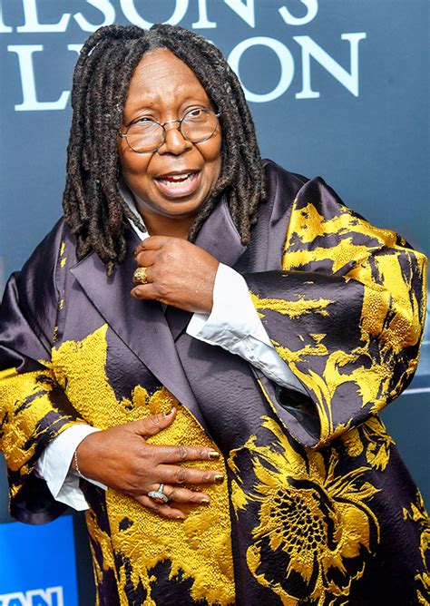 Whoopi Goldberg Perfectly Claps Back At A Heckler On Live Tv Zergnet Hot Sex Picture