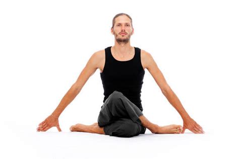 The 10 Best Yoga Poses For Men Doyou