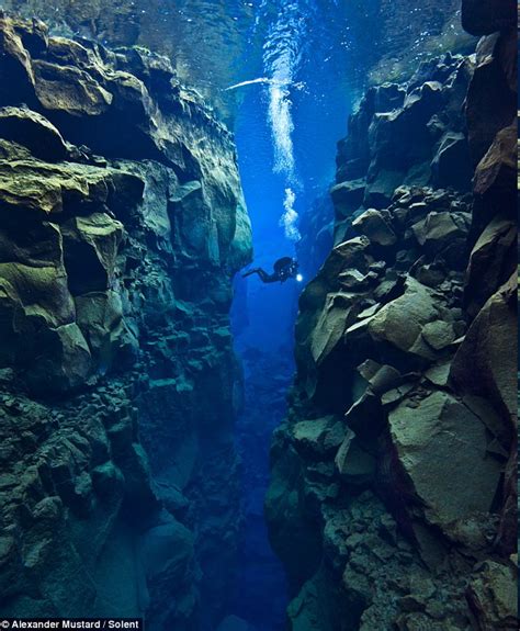 Underwater Mountain Range In Atlantic Ocean The Sutr Ocean
