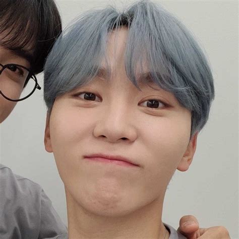 𝐡𝐚𝐨𝐢𝐥𝐲. (1/2)