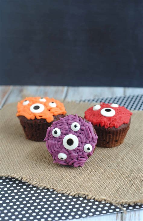 Halloween Inspired Kids Cupcake Ideas: Monster Cupcakes