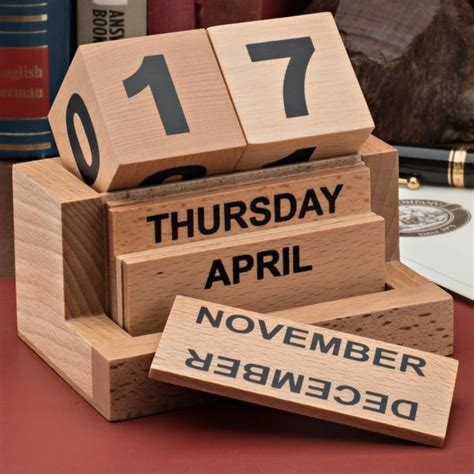 Retro Beechwood Cube Calendar Wooden Calendar Diy Calendar Diy Desk