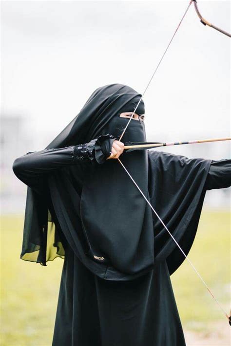 Gambar Kartun Muslimah Bercadar Memanah - Gambar Barumu