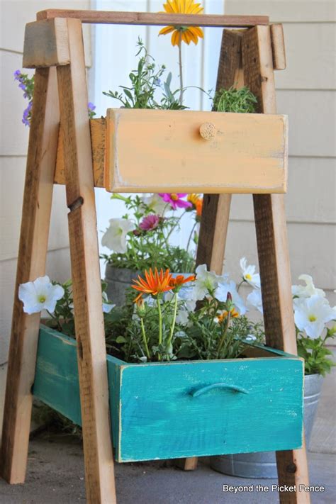 12 Ideas How To Create Unique Garden Art From Junk