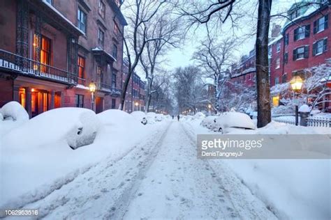 Boston Blizzard Snow Storm Photos And Premium High Res Pictures Getty