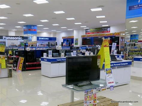 I was totally impressed with the store! Guide to computer shopping in Phnom Penh | Move to Cambodia