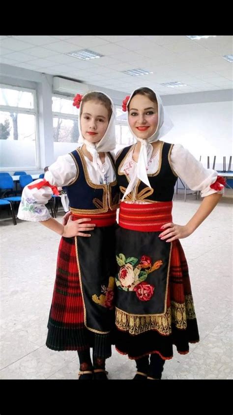 Serbian Folklore - Kolo - Codanec