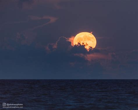 Full Moon Rising Moon Rise Full Strawberry Moon Moon Clouds Yellow