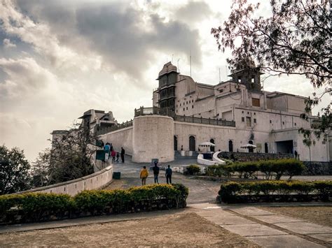 Udaipur, also known as the city of lakes, is a city in the state of rajasthan, india. Top 10 Places to Visit in Udaipur - Tourist Attractions ...