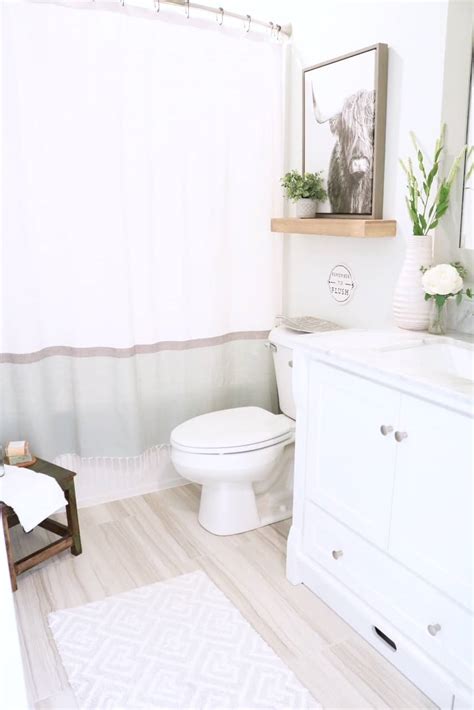 38 Gorgeous Farmhouse Bathroom Décor Ideas To Inspire You