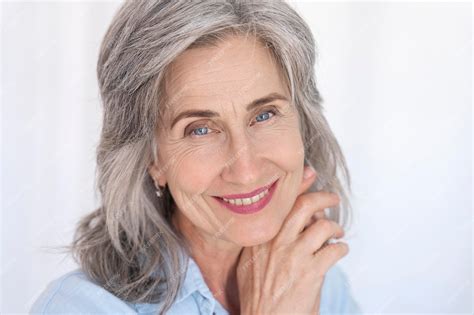 premium photo portrait of beautiful smiling older woman