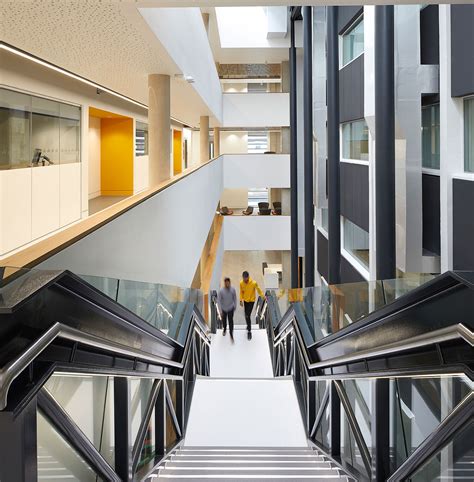 University Of Bedfordshire Stem Building — Mcw Architects
