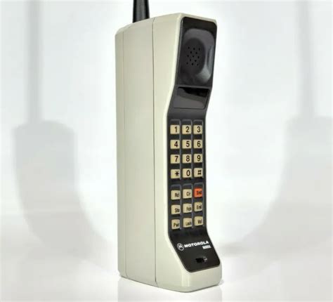 Motorola Dynatac 8000x Uk First Brick Cell Phone Vintage Retro Rare