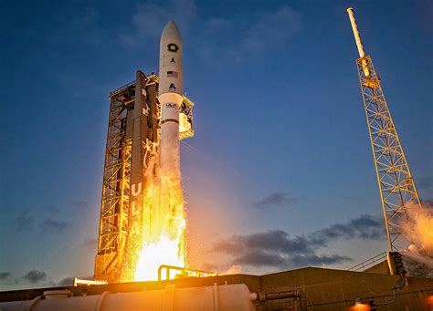 United Launch Alliance Atlas V Rocket Successfully Blasts Off at Sunset ...