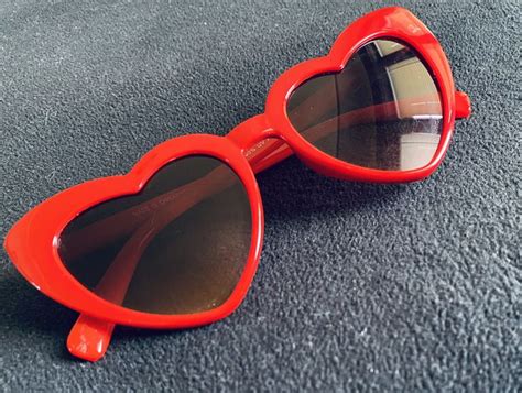 Red Heart Sunglasses In 2020 Sunglasses Heart Sunglasses Fashion Statement