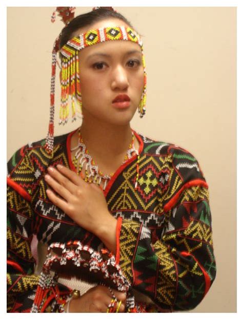Ahir @mrkimjones va presentar la seva primera col•lecció d'alta costura de @fendi com a nou dissenyador artístic de la secció de dona. Image detail for -... by numerous tribes in andorra ...