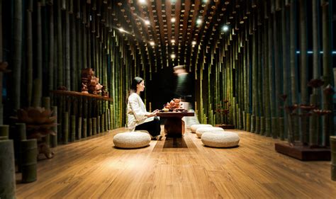 This fence is used to separate a thicker stalks of bamboo form horizontal support bands, while the interior is packed with dense reed. Check Out These Incredibly Stunning Bamboo Interiors