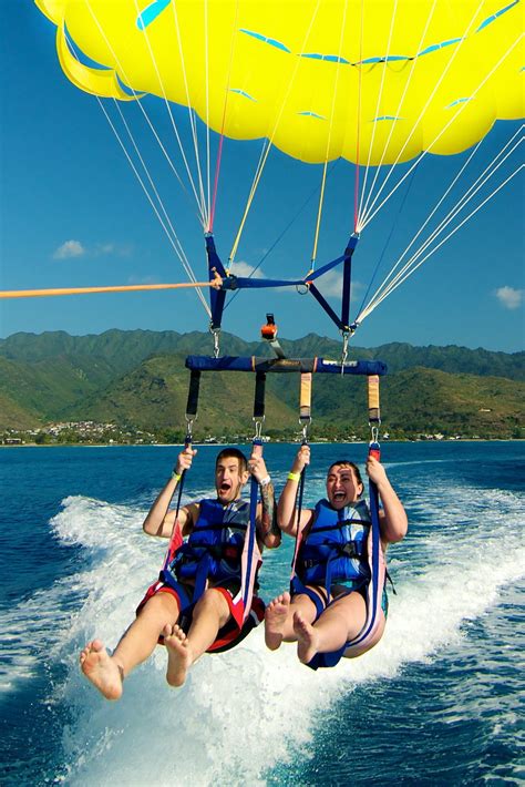 Day On The Bay Parasailingit Looks So Fun Something Fun And