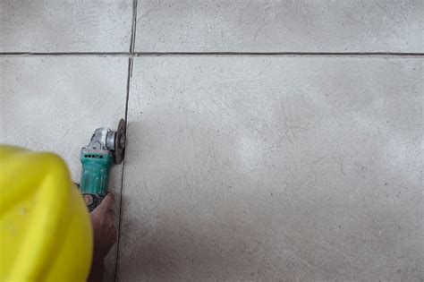 How To Remove Thinset Mortar From Tile And Concrete Homenish