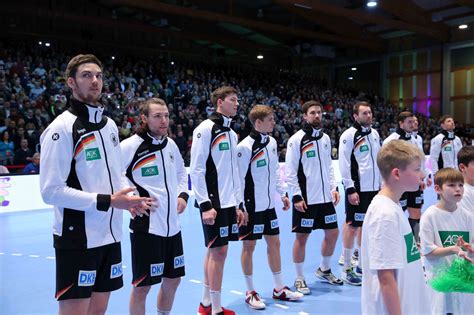 This is a list of all offshore islands that belong to germany, which are found in the north and baltic seas. Handball-Länderspiel in Kassel: Deutschland gegen Island ...