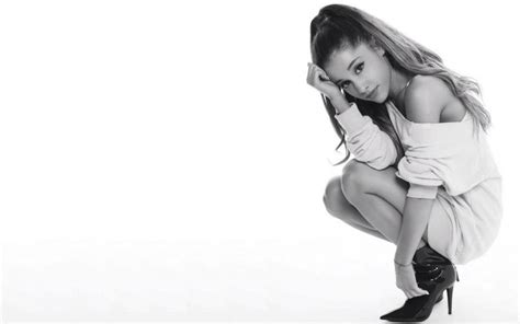 Ariana Grande Black And White Wallpaper ~ Ariana Grande Wallpapers 77 Images Exactwall