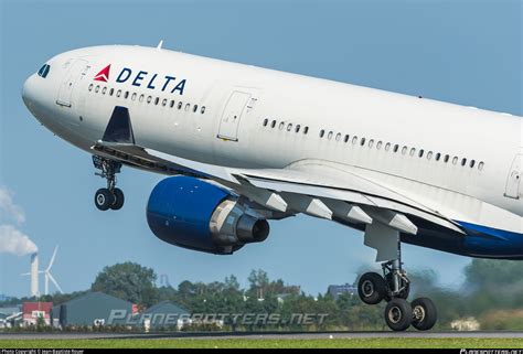 N806nw Delta Air Lines Airbus A330 323 Photo By Jean Baptiste Rouer