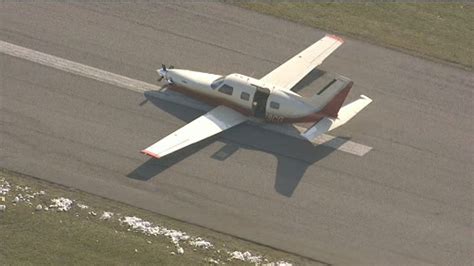 Small Plane With 2 People Inside Has Trouble With Landing Gear