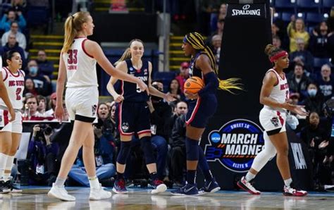 Paige Bueckers Goes Off In Double Ot Helps Uconn To Final Four In Minneapolis Flipboard