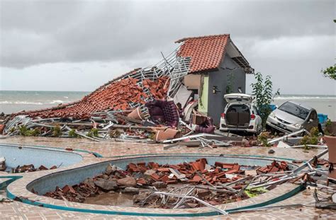 Große welle illustration, illustration, wellen toben, abstrakte wellen, aqua, sind vektor png. Tsunami in Indonesien: „Auf einmal krachte eine große ...