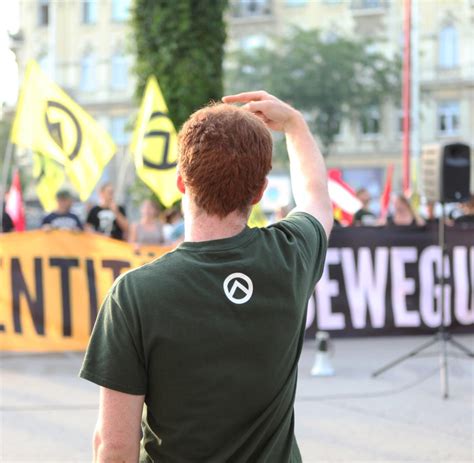Please enter your email address receive daily logo's in your email! Identitäre Bewegung: Verfassungsschutz erwartet Aktionen ...