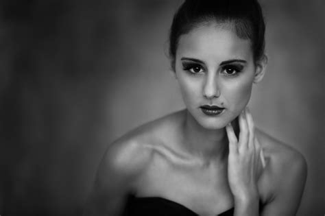 black and white portrait photography tips