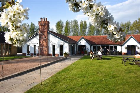 The Pavilion At The Manor House Wedding Venue Bridebook