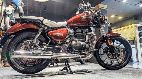 The whole theme of the motorcycle is related to circles. Royal Enfield Order Backlog Breaches 125k - Meteor 350 ...