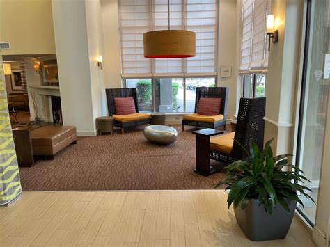 Review Hilton Garden Inn Dallas Market Center Live And Lets Fly